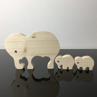 Olifantenmoeder met 2 jongen