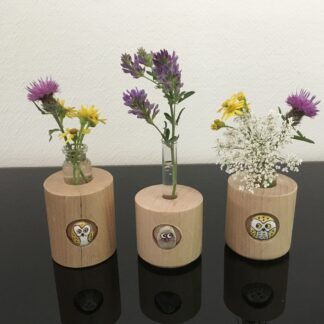 Allerlei houten vaasjes