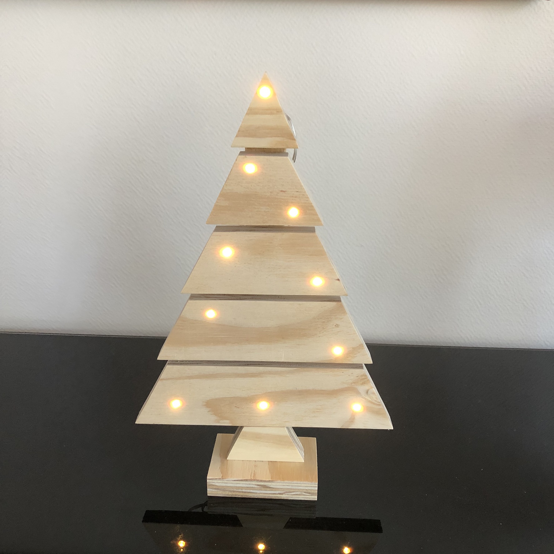 Email schrijven Groenten van mening zijn Houten kerstboom met verlichting | A N V I