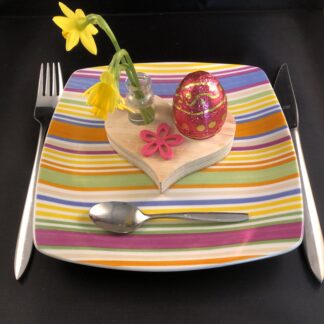 Hartje als eierdopje met vaasje