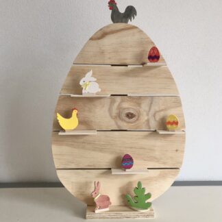 Houten paasei (52 cm) met vijf plankjes
