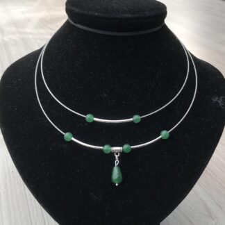 Dubbele spang met hanger en kralen van aventurijn