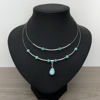 Dubbele spang met hanger en kralen van amazoniet