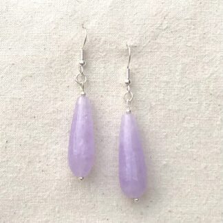 Oorbellen met paarse angeliet (kegelvormig)